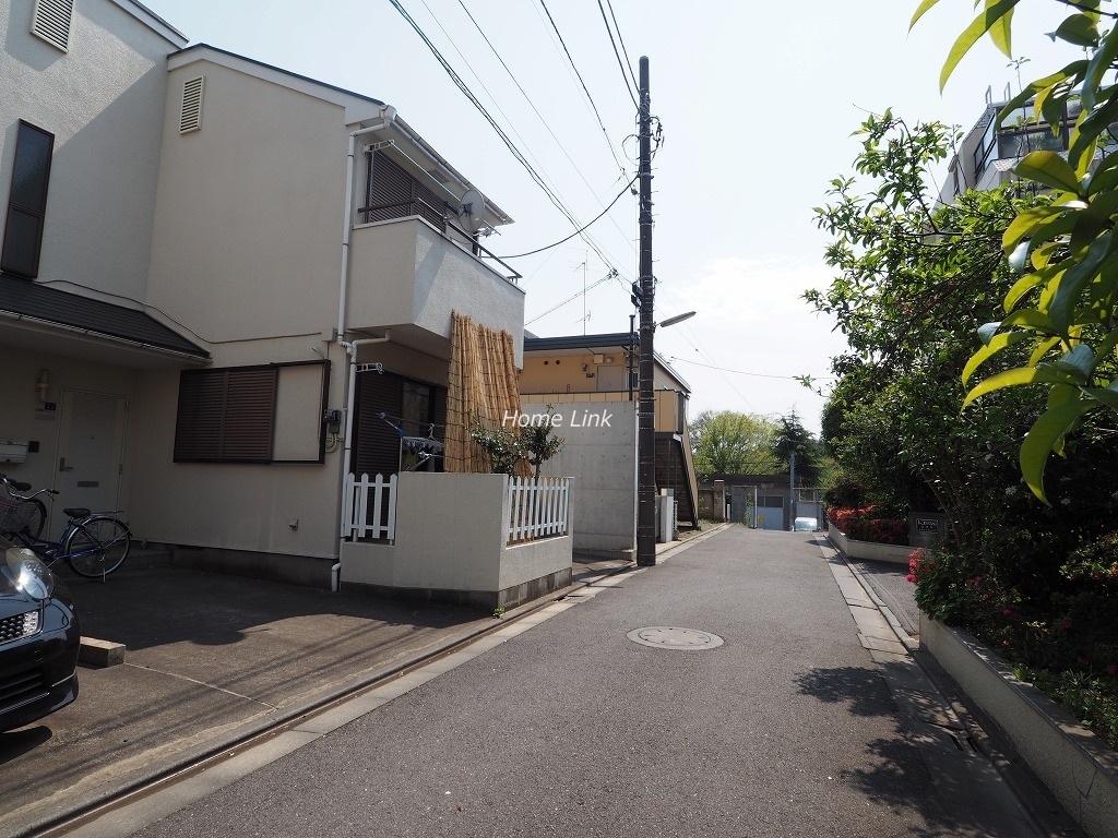 キャニオンマンション第2加賀町　前面道路